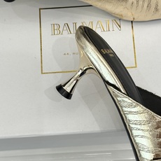 Balmain|巴尔曼经典金属扣一字带猫跟拖鞋PB金属扣一字带设计把法式贵气焊在脚上意大利手工精制小牛皮 Balmain|巴尔曼经典金属扣一字带猫跟拖鞋PB金属扣一字带设计把法式贵气焊在脚上意大利手工精制小牛皮