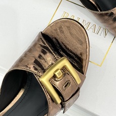 Balmain|巴尔曼经典金属扣一字带猫跟拖鞋PB金属扣一字带设计把法式贵气焊在脚上意大利手工精制小牛皮 Balmain|巴尔曼经典金属扣一字带猫跟拖鞋PB金属扣一字带设计把法式贵气焊在脚上意大利手工精制小牛皮