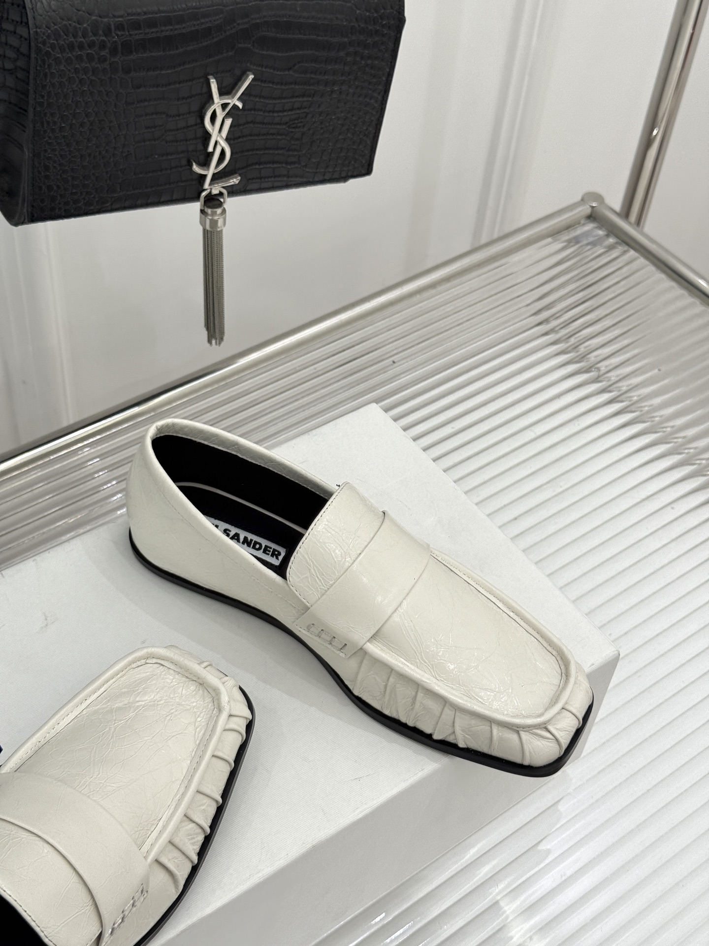 Jil Sander/吉尔桑达极 26WF新品老钱风方头复古褶皱一脚蹬乐福鞋老钱风方头褶皱乐福鞋复古褶皱