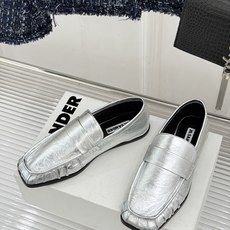 Jil Sander/吉尔桑达极 26WF新品老钱风方头复古褶皱一脚蹬乐福鞋老钱风方头褶皱乐福鞋复古褶皱 Jil Sander/吉尔桑达极 26WF新品老钱风方头复古褶皱一脚蹬乐福鞋老钱风方头褶皱乐福鞋复古褶皱