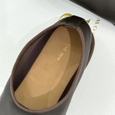 The Row 26WF新品极简一脚蹬乐福鞋奶奶鞋极简一脚蹬乐福鞋骨子里的静奢老钱风意大利匠人手工缝制摒 The Row 26WF新品极简一脚蹬乐福鞋奶奶鞋极简一脚蹬乐福鞋骨子里的静奢老钱风意大利匠人手工缝制摒