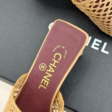 CHANE* |小香双C编织拼色方头粗跟高跟拖鞋夏日封神的懒人精致 手工编织肌理藏着匠心双C金属扣低调闪 CHANE* |小香双C编织拼色方头粗跟高跟拖鞋夏日封神的懒人精致 手工编织肌理藏着匠心双C金属扣低调闪