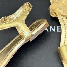 CHANE*|小香26A新品金属双C一字带平底凉鞋CHANE*|小香26A早春神款谁懂啊这双真的美到失语 CHANE*|小香26A新品金属双C一字带平底凉鞋CHANE*|小香26A早春神款谁懂啊这双真的美到失语