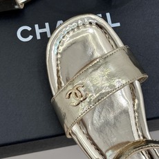 CHANE*|小香26A新品金属双C一字带平底凉鞋CHANE*|小香26A早春神款谁懂啊这双真的美到失语 CHANE*|小香26A新品金属双C一字带平底凉鞋CHANE*|小香26A早春神款谁懂啊这双真的美到失语