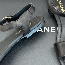 CHANE*|小香26A新品金属双C一字带平底凉鞋CHANE*|小香26A早春神款谁懂啊这双真的美到失语 CHANE*|小香26A新品金属双C一字带平底凉鞋CHANE*|小香26A早春神款谁懂啊这双真的美到失语