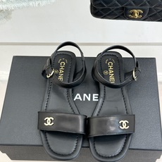 CHANE*|小香26A新品金属双C一字带平底凉鞋CHANE*|小香26A早春神款谁懂啊这双真的美到失语 CHANE*|小香26A新品金属双C一字带平底凉鞋CHANE*|小香26A早春神款谁懂啊这双真的美到失语