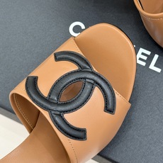 CHANE* |小香26S新品大双C镂空高跟拖鞋通透肌理自带轻奢气韵经典双C镌刻品牌底蕴镂空剪裁勾勒灵动 CHANE* |小香26S新品大双C镂空高跟拖鞋通透肌理自带轻奢气韵经典双C镌刻品牌底蕴镂空剪裁勾勒灵动
