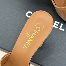 CHANE* |小香26S新品大双C镂空高跟拖鞋通透肌理自带轻奢气韵经典双C镌刻品牌底蕴镂空剪裁勾勒灵动 CHANE* |小香26S新品大双C镂空高跟拖鞋通透肌理自带轻奢气韵经典双C镌刻品牌底蕴镂空剪裁勾勒灵动