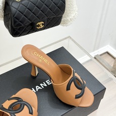 CHANE* |小香26S新品大双C镂空高跟拖鞋通透肌理自带轻奢气韵经典双C镌刻品牌底蕴镂空剪裁勾勒灵动 CHANE* |小香26S新品大双C镂空高跟拖鞋通透肌理自带轻奢气韵经典双C镌刻品牌底蕴镂空剪裁勾勒灵动