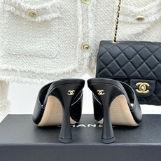 CHANE* |小香26S新品大双C镂空高跟拖鞋通透肌理自带轻奢气韵经典双C镌刻品牌底蕴镂空剪裁勾勒灵动 CHANE* |小香26S新品大双C镂空高跟拖鞋通透肌理自带轻奢气韵经典双C镌刻品牌底蕴镂空剪裁勾勒灵动