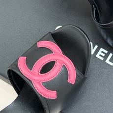CHANE* |小香26S新品大双C镂空高跟拖鞋通透肌理自带轻奢气韵经典双C镌刻品牌底蕴镂空剪裁勾勒灵动 CHANE* |小香26S新品大双C镂空高跟拖鞋通透肌理自带轻奢气韵经典双C镌刻品牌底蕴镂空剪裁勾勒灵动