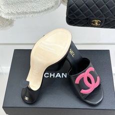 CHANE* |小香26S新品大双C镂空高跟拖鞋通透肌理自带轻奢气韵经典双C镌刻品牌底蕴镂空剪裁勾勒灵动 CHANE* |小香26S新品大双C镂空高跟拖鞋通透肌理自带轻奢气韵经典双C镌刻品牌底蕴镂空剪裁勾勒灵动
