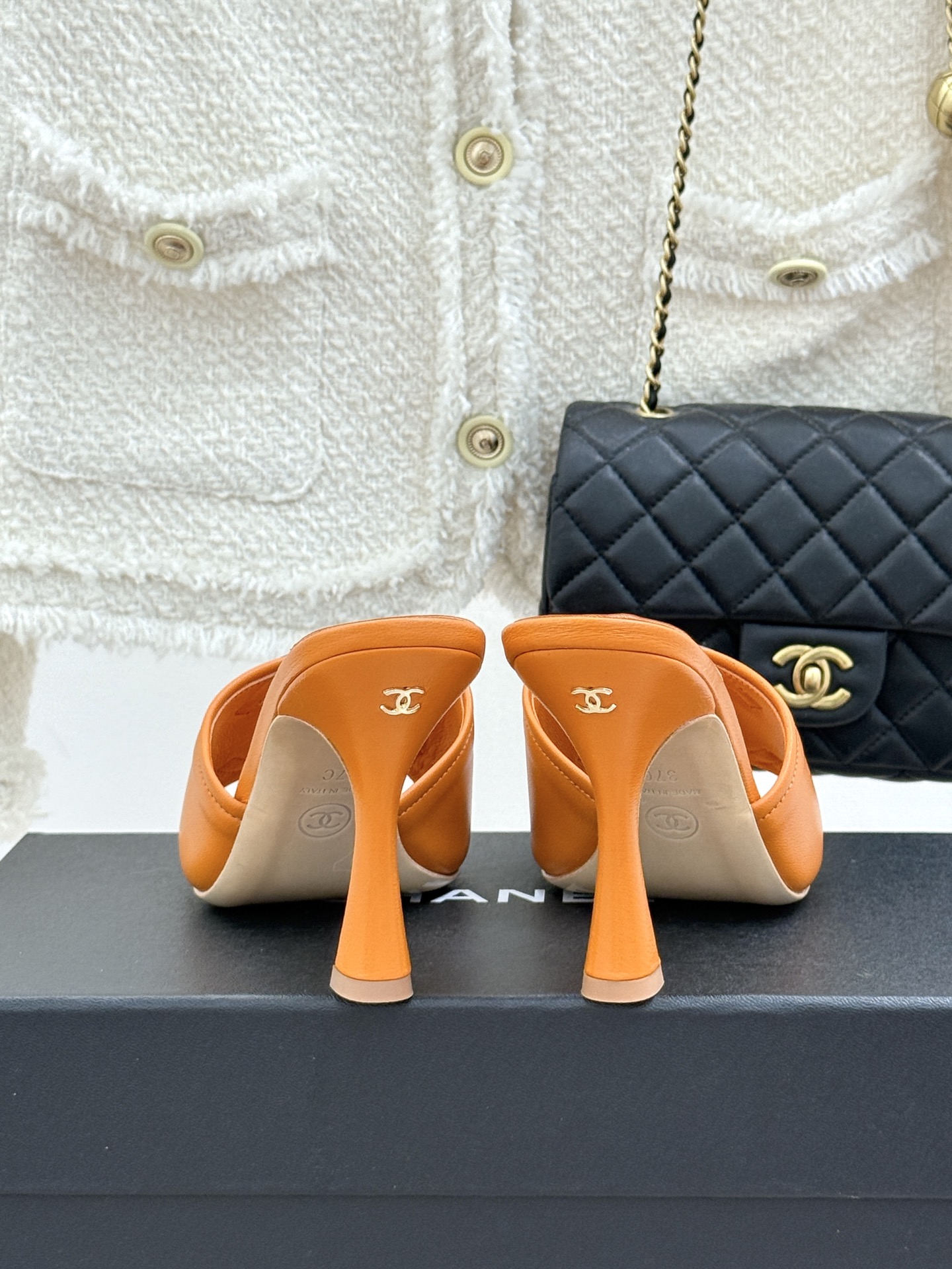 CHANE* ｜小香26S新品大双C镂空高跟拖鞋通透肌理自带轻奢气韵经典双C镌刻品牌底蕴镂空剪裁勾勒灵动