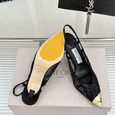 Jimmy Choo/吉米周26WF新品蕾丝金属头高跟凉鞋承袭品牌30年英伦奢雅基因这款凉鞋解锁现代女性 Jimmy Choo/吉米周26WF新品蕾丝金属头高跟凉鞋承袭品牌30年英伦奢雅基因这款凉鞋解锁现代女性