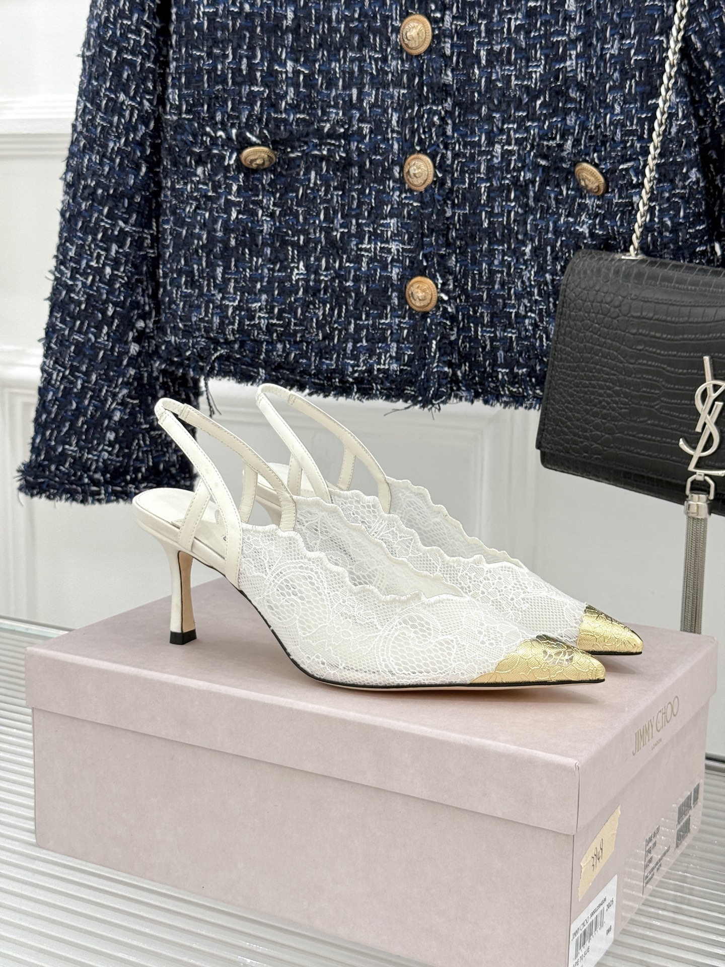Jimmy Choo/吉米周26WF新品蕾丝金属头高跟凉鞋承袭品牌30年英伦奢雅基因这款凉鞋解锁现代女性