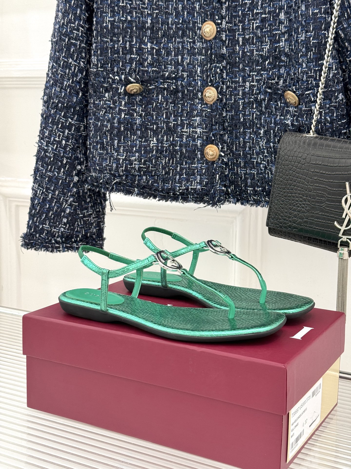 Gucci/古驰26WF新品双G夹脚方头平底凉鞋G家26WF春夏度假新作复古方头勾勒纤细脚型经典互扣双G