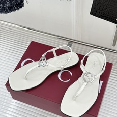 Gucci/古驰26WF新品双G夹脚方头平底凉鞋G家26WF春夏度假新作复古方头勾勒纤细脚型经典互扣双G Gucci/古驰26WF新品双G夹脚方头平底凉鞋G家26WF春夏度假新作复古方头勾勒纤细脚型经典互扣双G