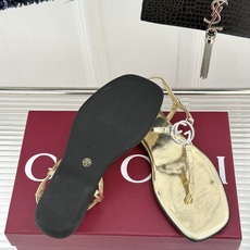 Gucci/古驰26WF新品双G夹脚方头平底凉鞋G家26WF春夏度假新作复古方头勾勒纤细脚型经典互扣双G Gucci/古驰26WF新品双G夹脚方头平底凉鞋G家26WF春夏度假新作复古方头勾勒纤细脚型经典互扣双G