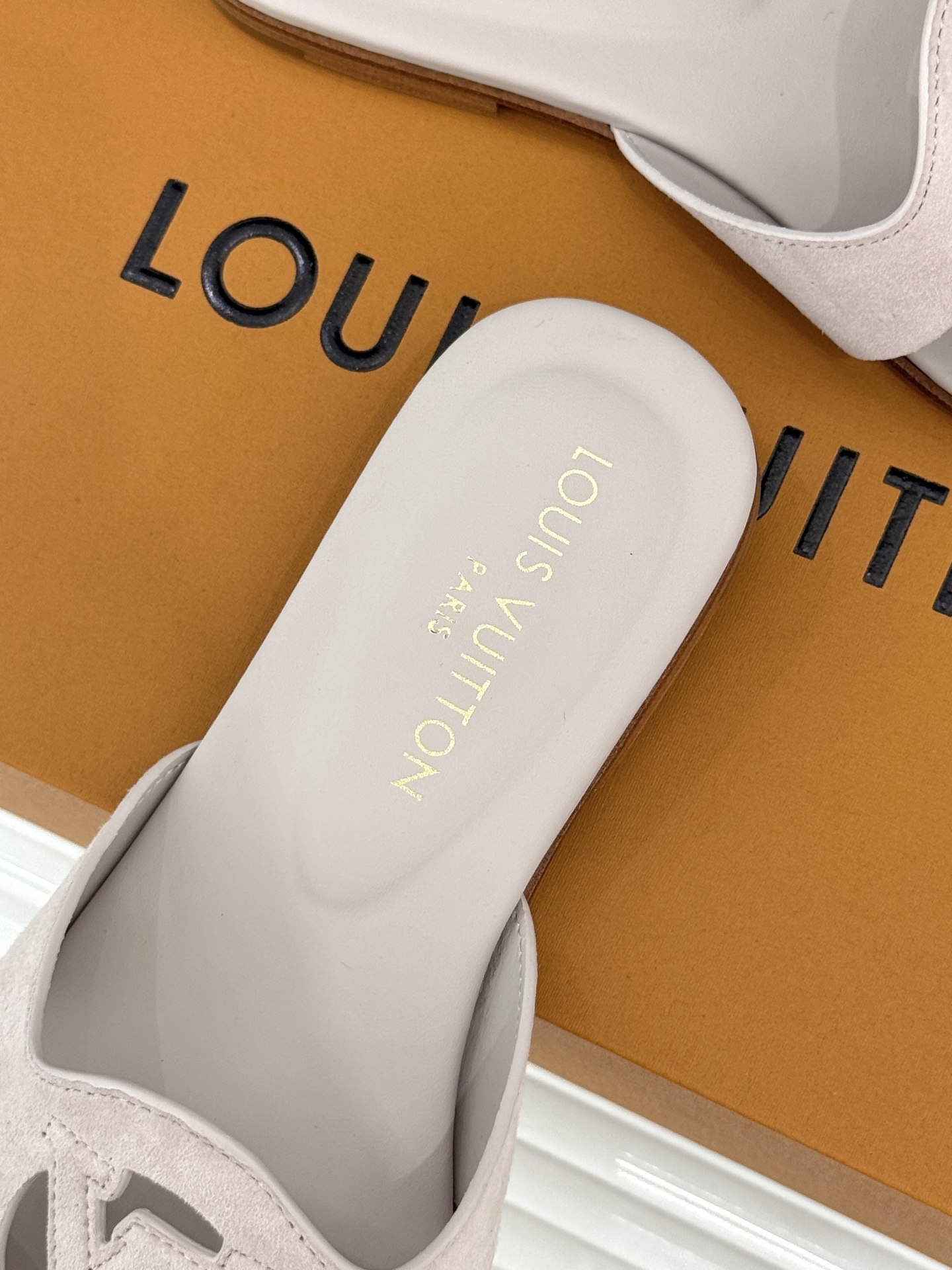루이비통 신발 129174 Louis Vuitton Shoes 썸네일 이미지