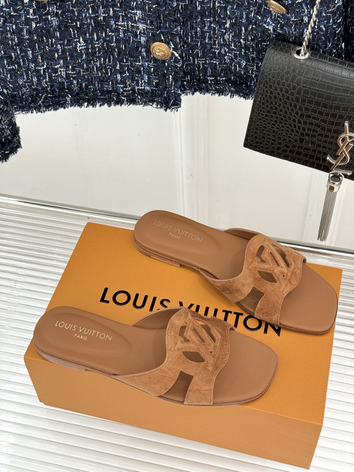 루이비통 신발 129173 Louis Vuitton Shoes 썸네일 이미지