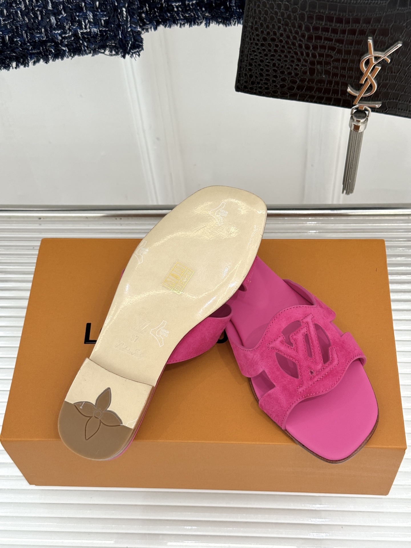 루이비통 신발 129172 Louis Vuitton Shoes 썸네일 이미지