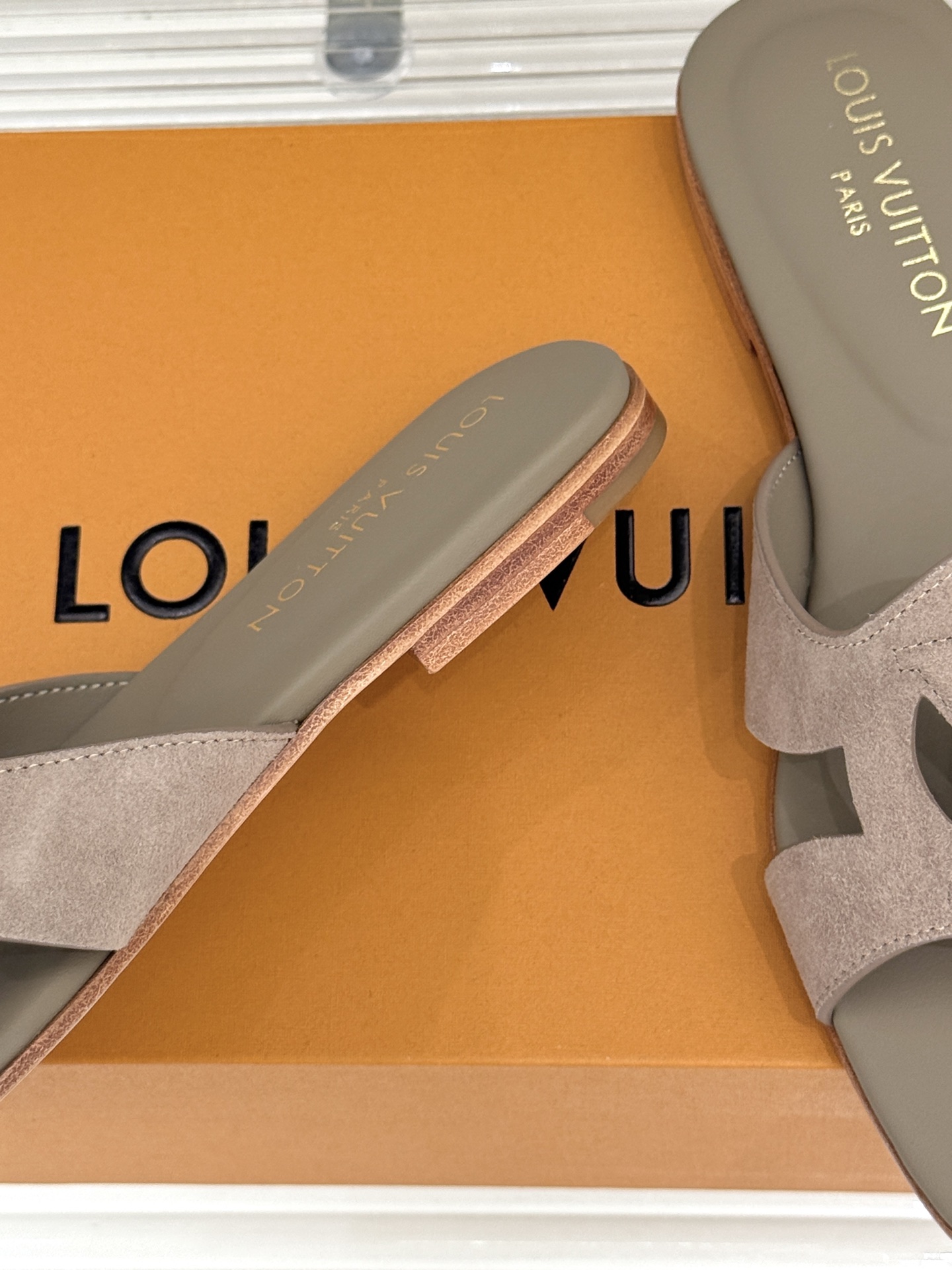 루이비통 신발 129171 Louis Vuitton Shoes 썸네일 이미지