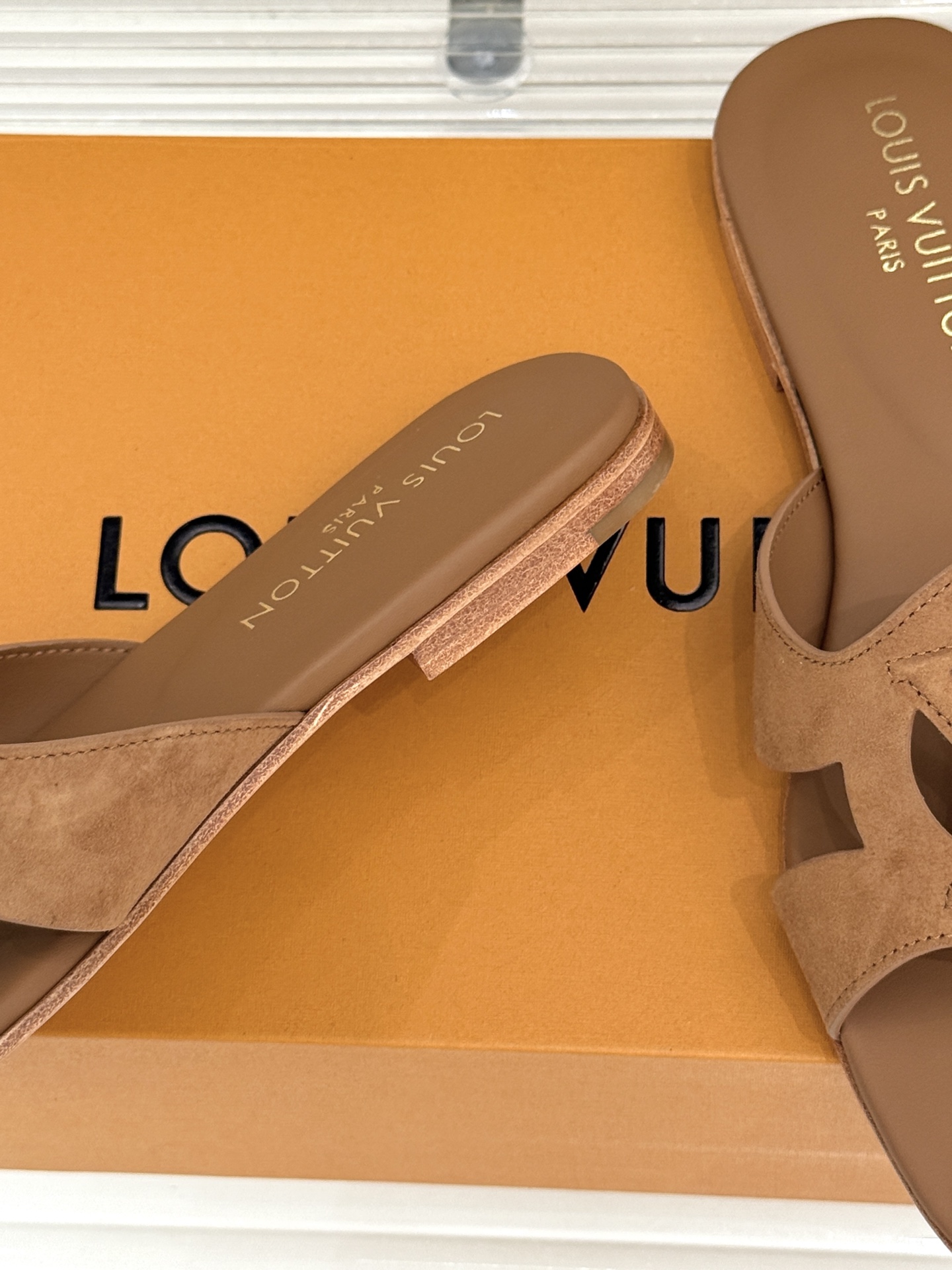 루이비통 신발 129170 Louis Vuitton Shoes 썸네일 이미지