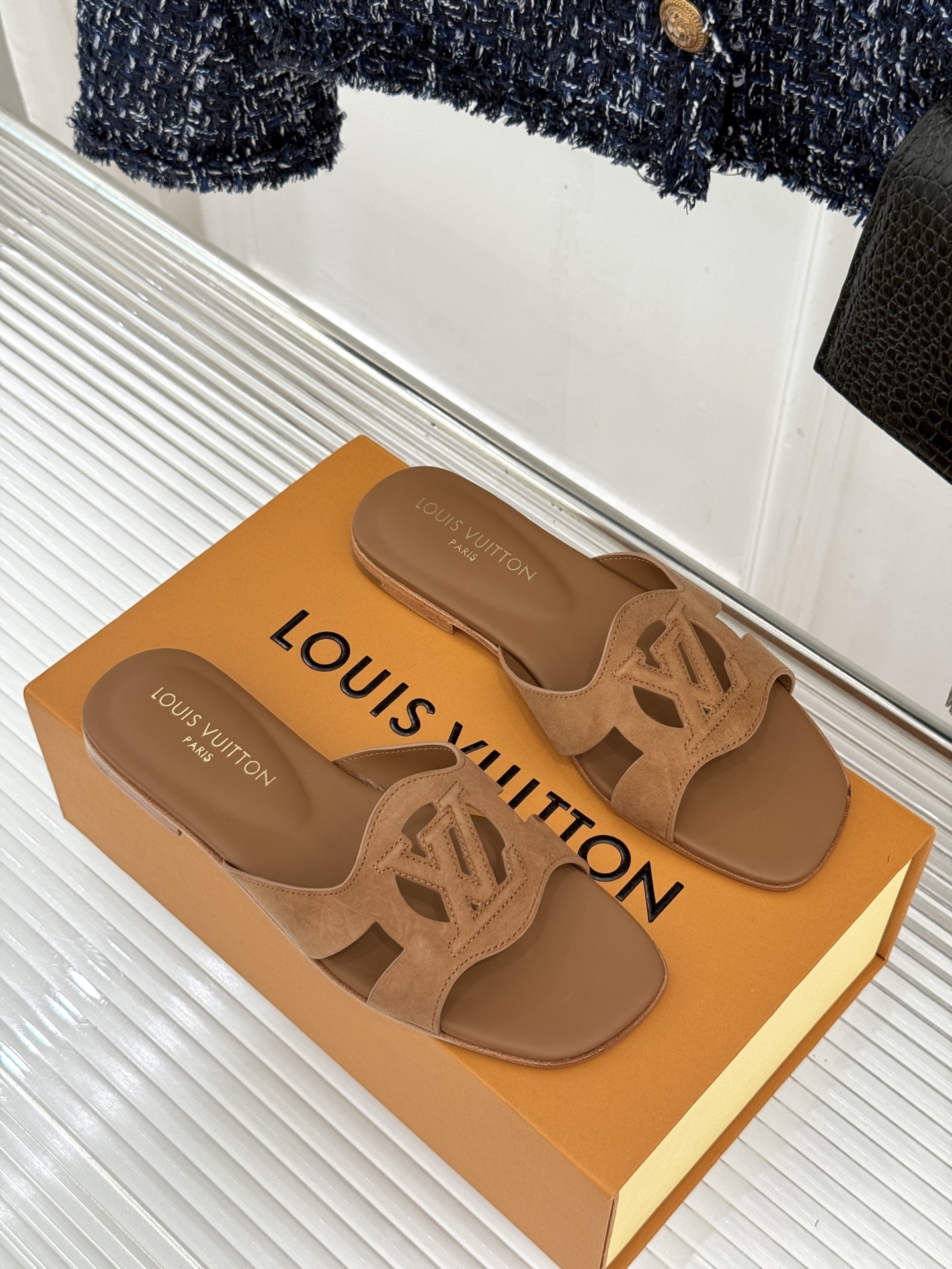 루이비통 신발 129170 Louis Vuitton Shoes 썸네일 이미지