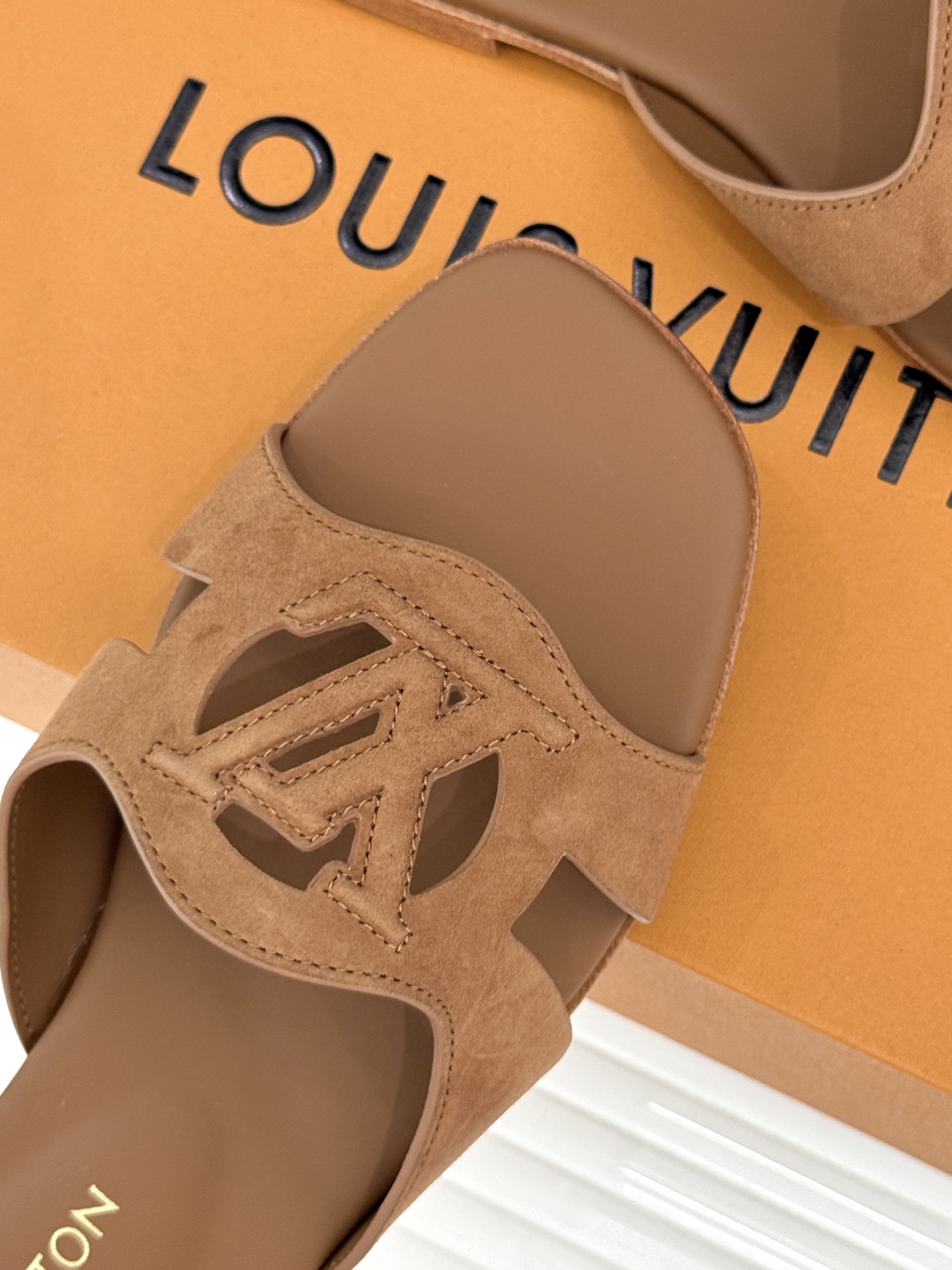 루이비통 신발 129170 Louis Vuitton Shoes 썸네일 이미지