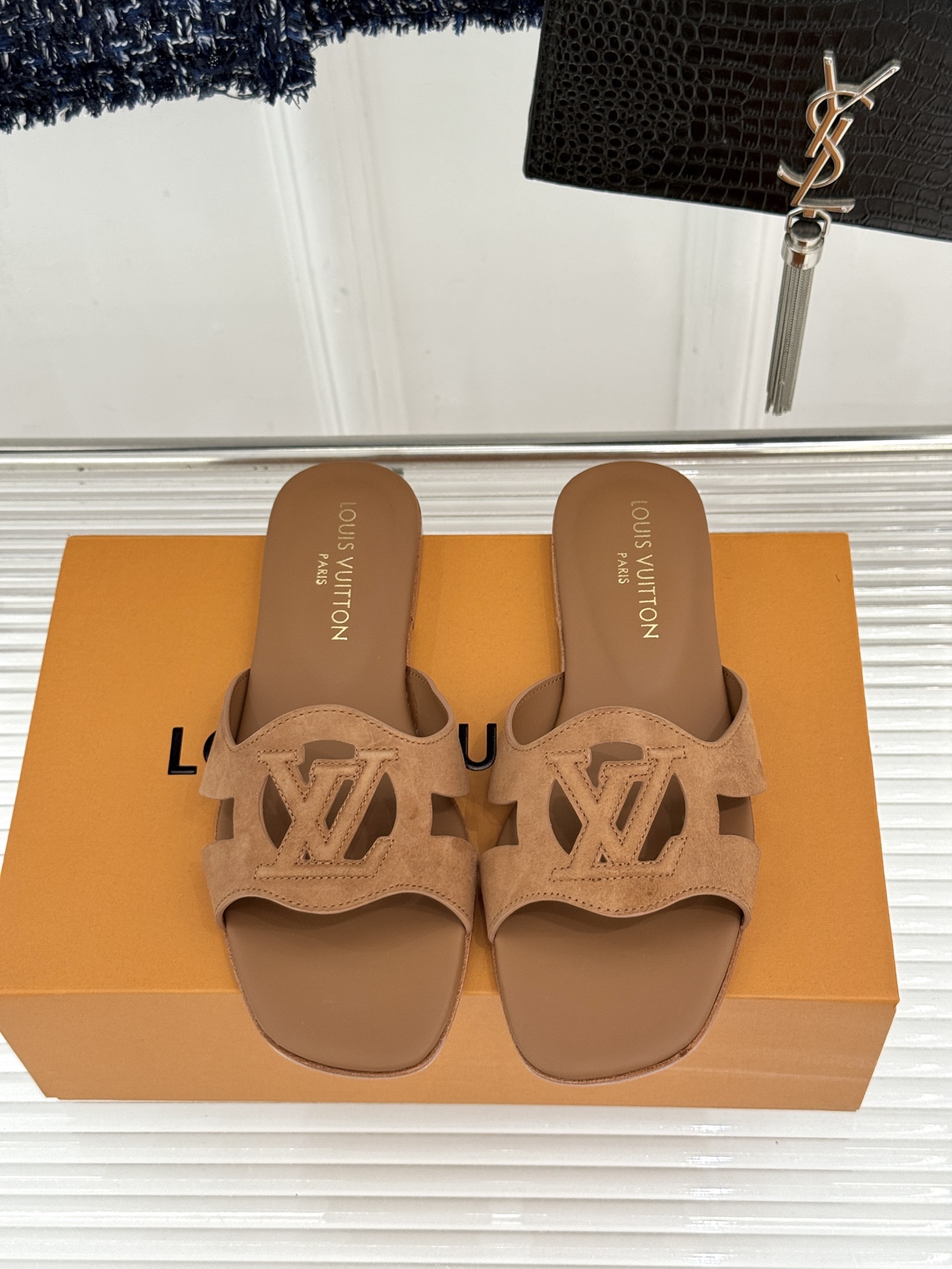 루이비통 신발 129170 Louis Vuitton Shoes 썸네일 이미지