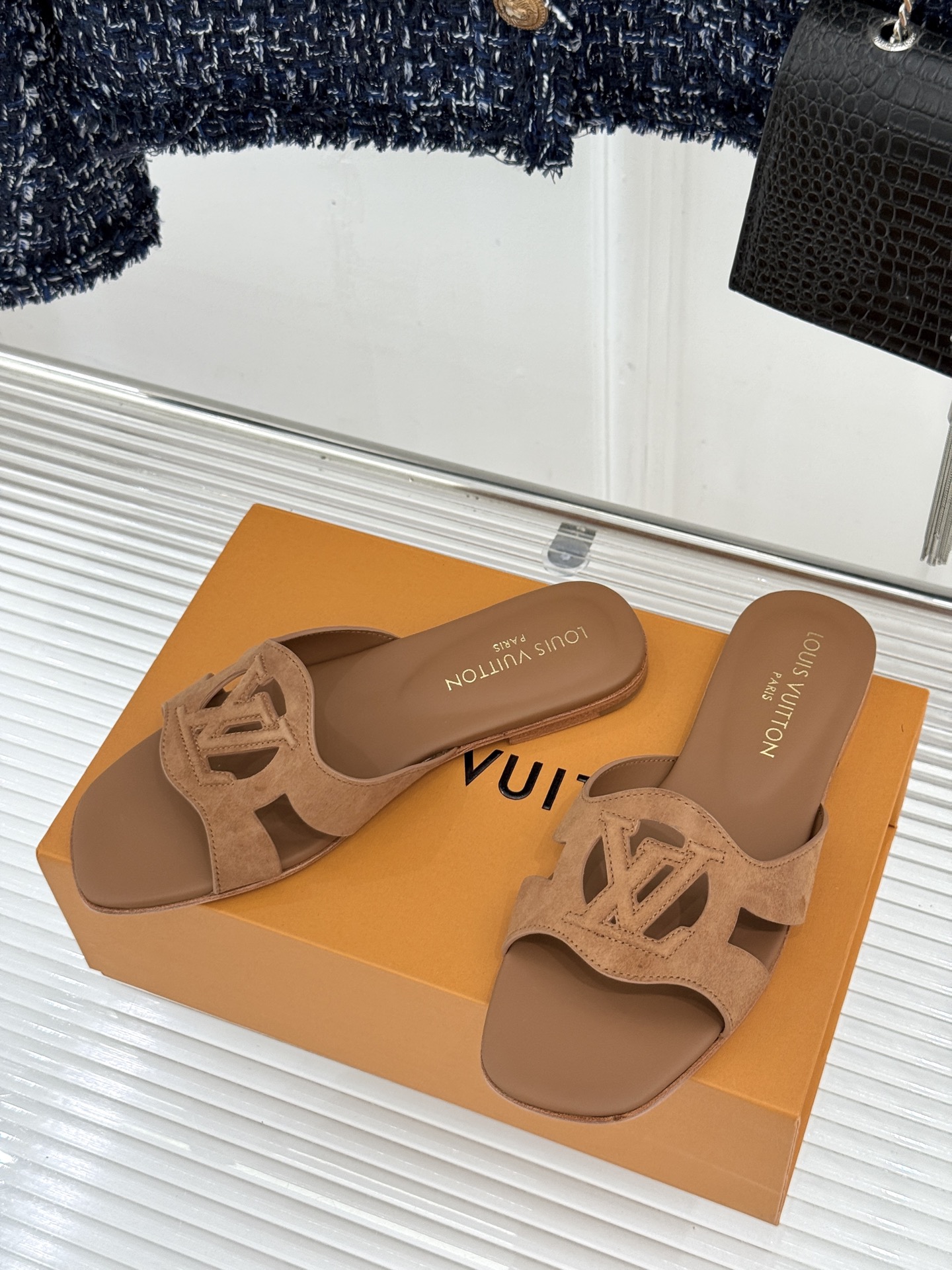 루이비통 신발 129170 Louis Vuitton Shoes 썸네일 이미지