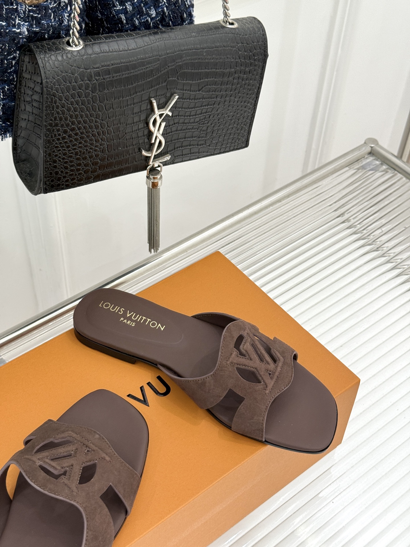 루이비통 신발 129167 Louis Vuitton Shoes 썸네일 이미지