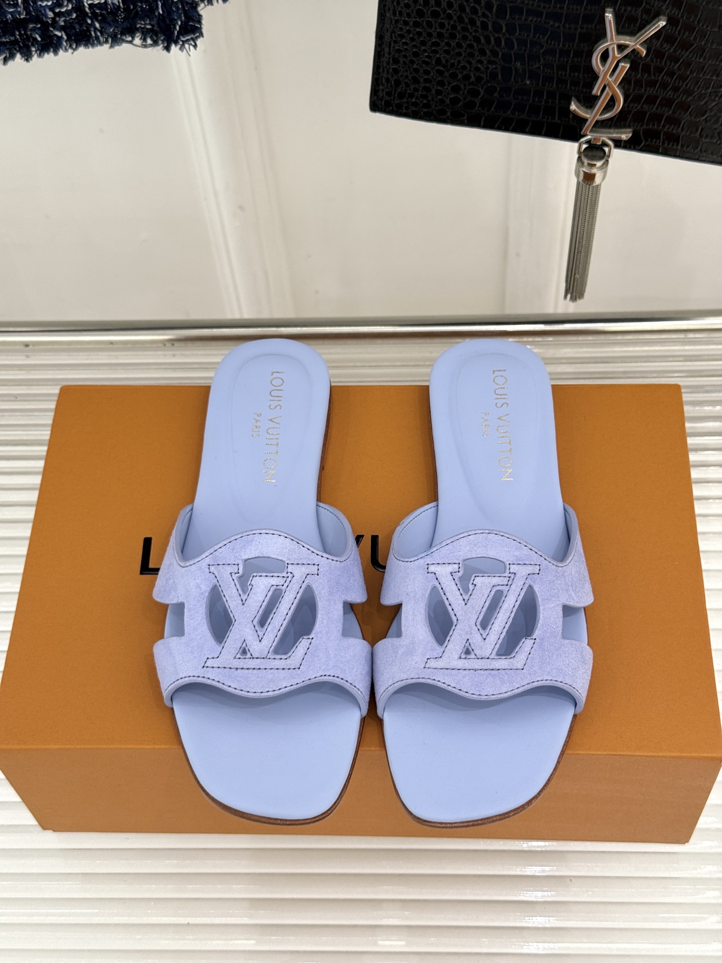 루이비통 신발 129165 Louis Vuitton Shoes 썸네일 이미지