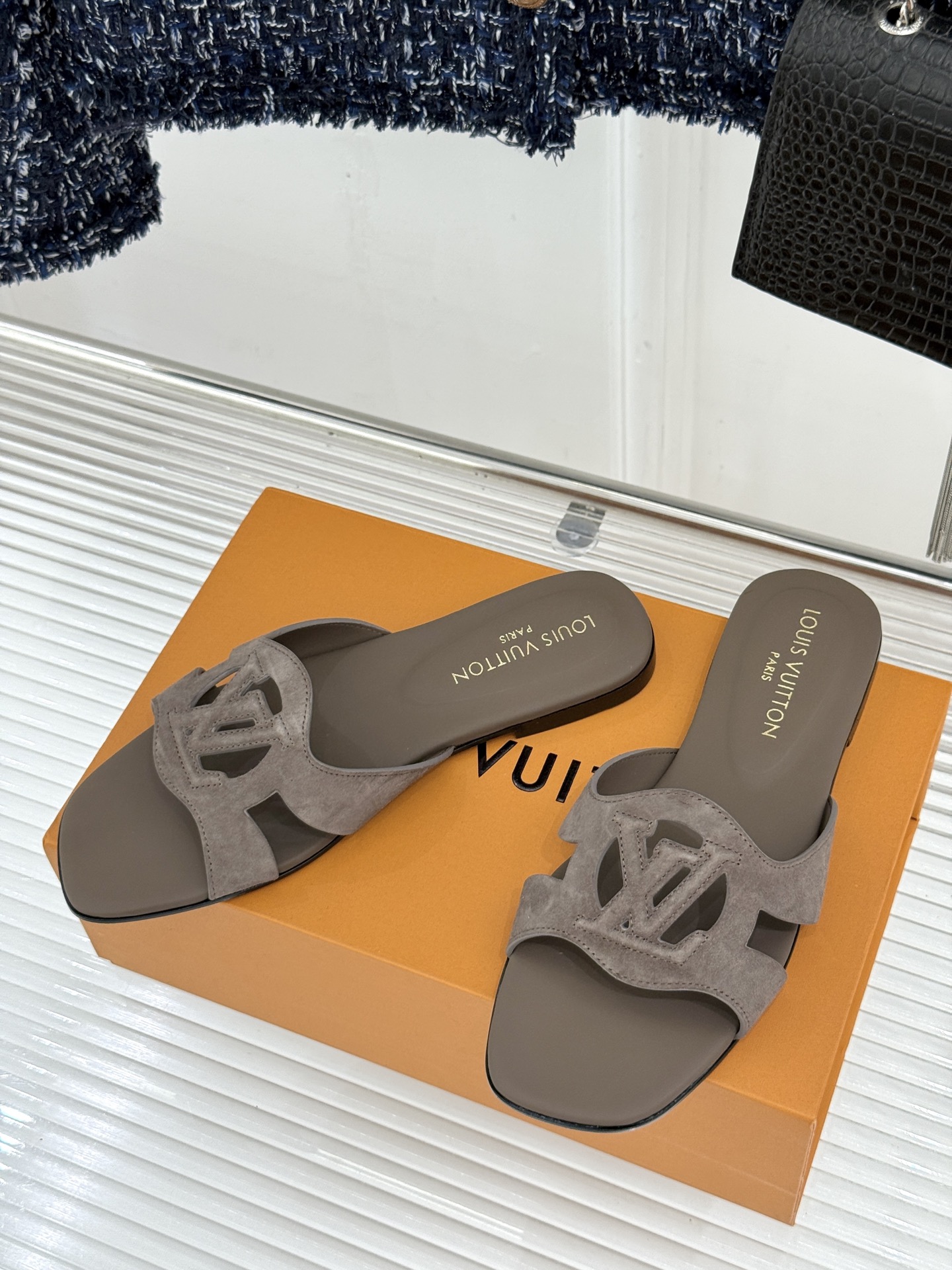 루이비통 신발 129164 Louis Vuitton Shoes 썸네일 이미지