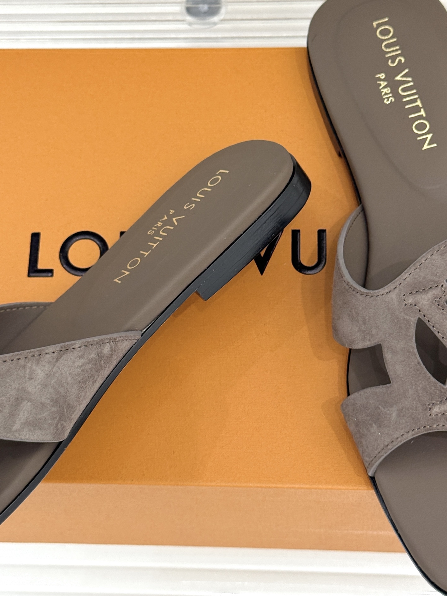 루이비통 신발 129164 Louis Vuitton Shoes 썸네일 이미지