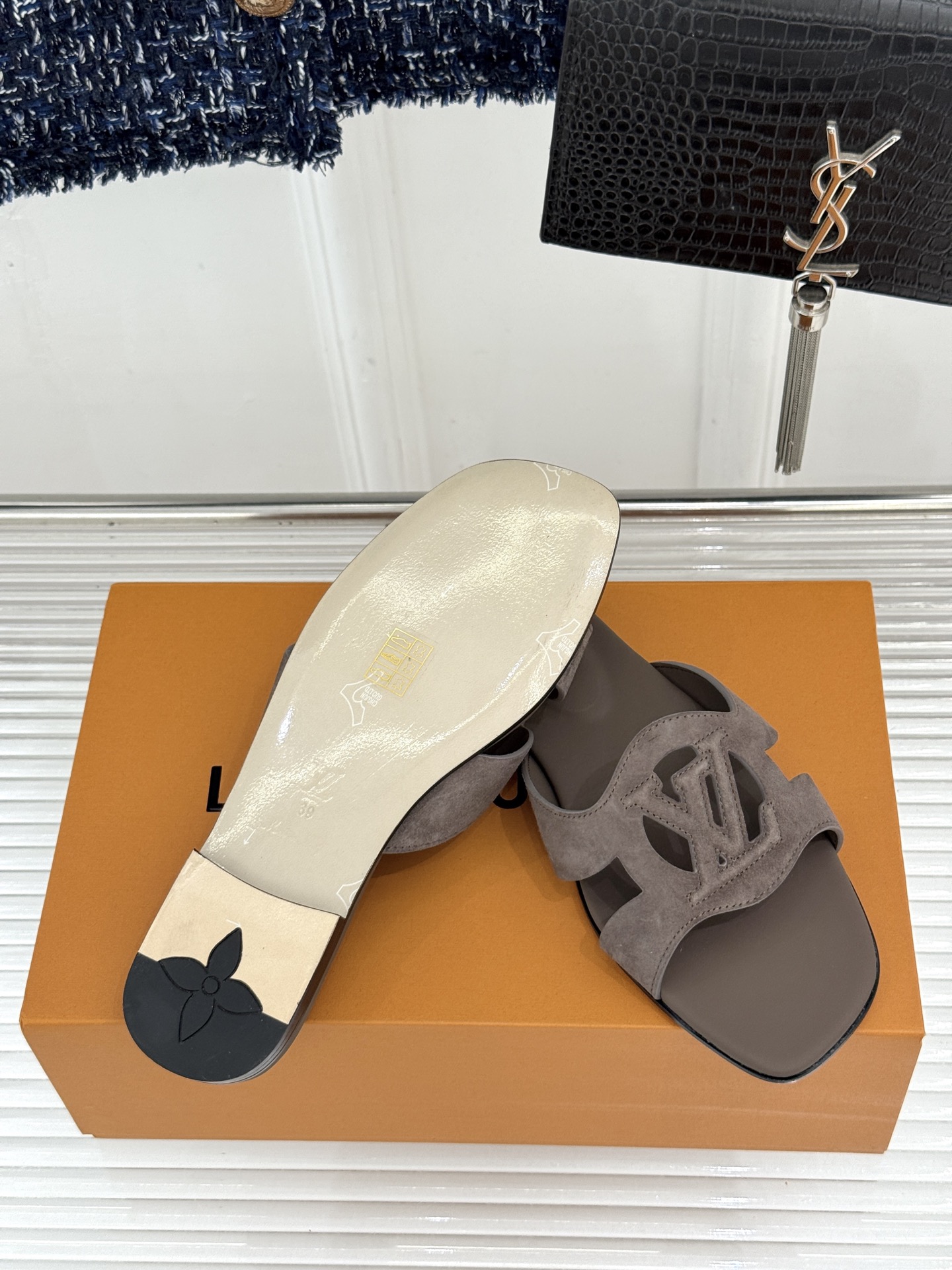 루이비통 신발 129164 Louis Vuitton Shoes 썸네일 이미지