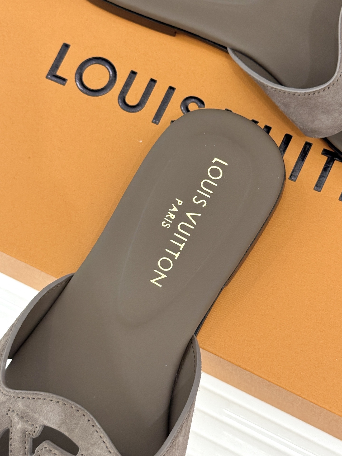 루이비통 신발 129164 Louis Vuitton Shoes 썸네일 이미지