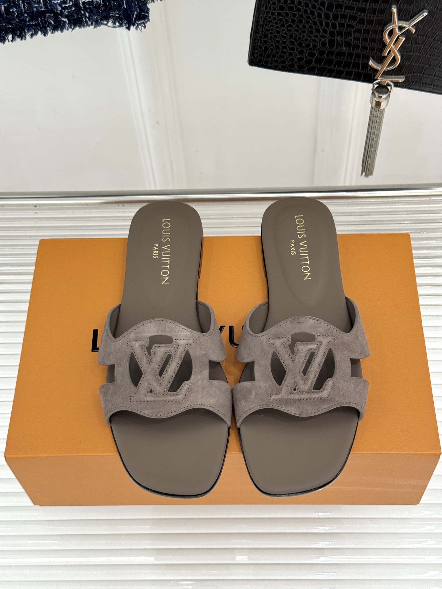 루이비통 신발 129164 Louis Vuitton Shoes 썸네일 이미지