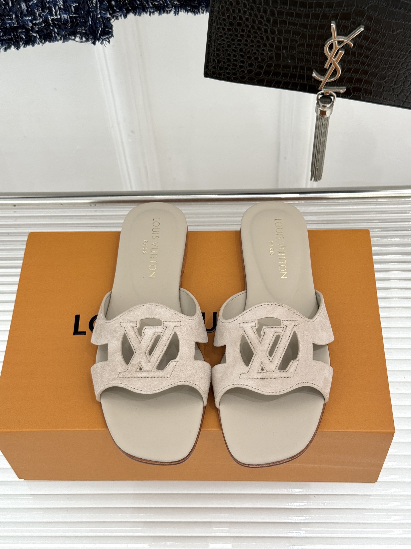 루이비통 신발 129162 Louis Vuitton Shoes 썸네일 이미지
