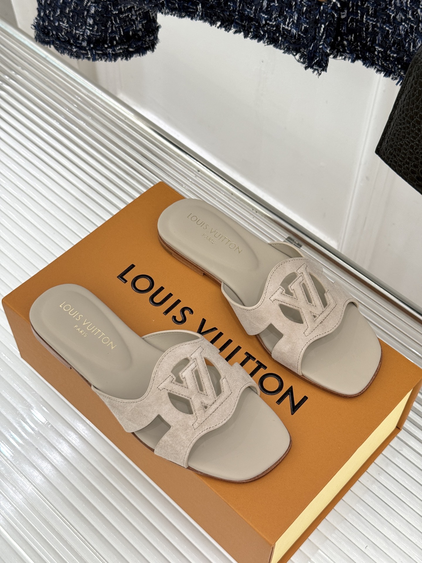 루이비통 신발 129162 Louis Vuitton Shoes 썸네일 이미지