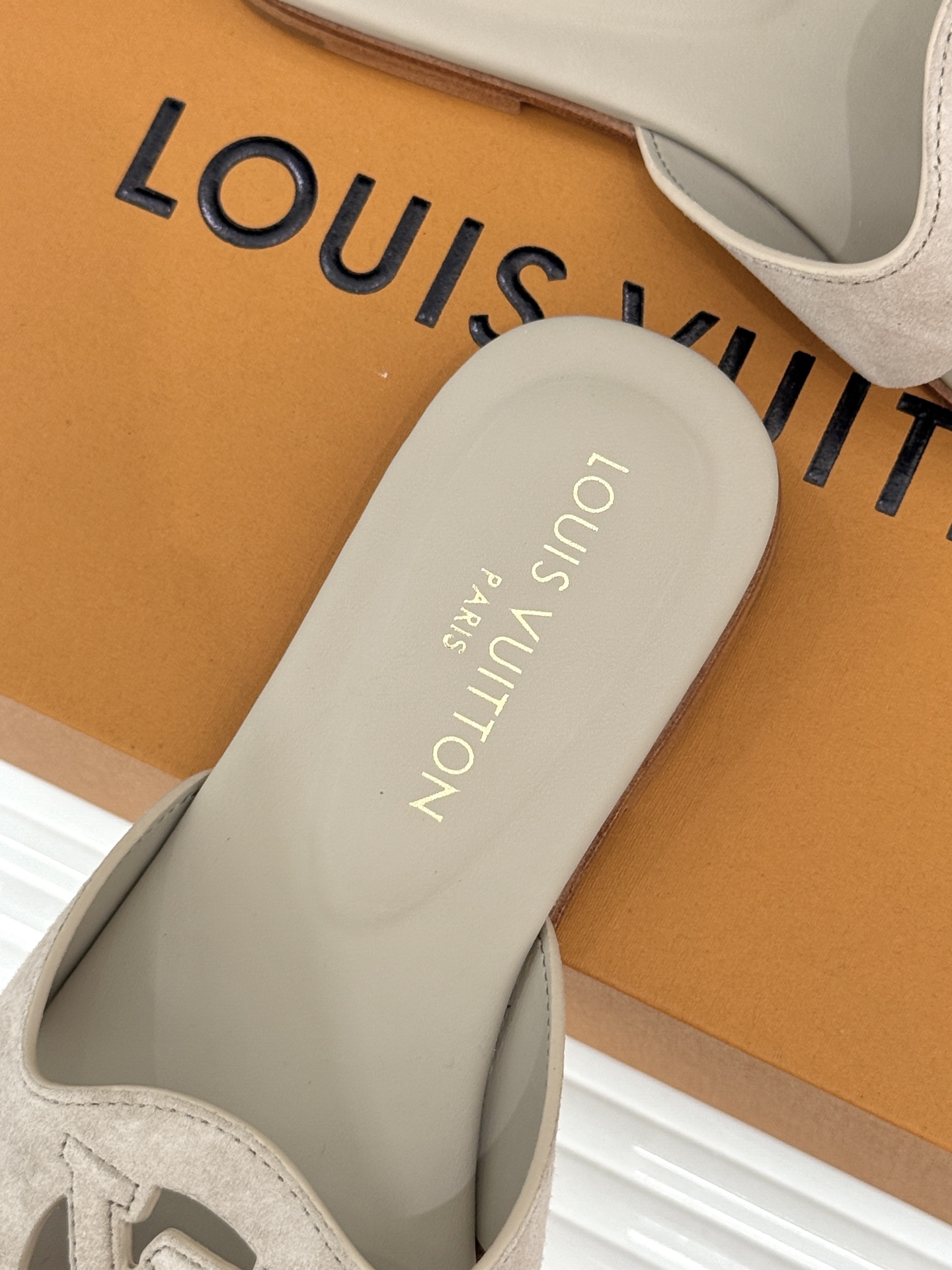 루이비통 신발 129162 Louis Vuitton Shoes 썸네일 이미지