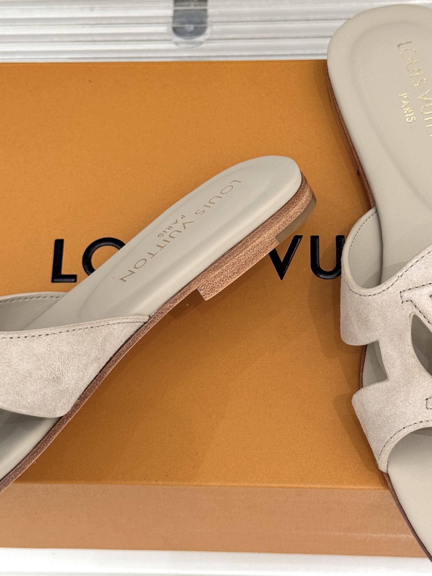 루이비통 신발 129162 Louis Vuitton Shoes 썸네일 이미지