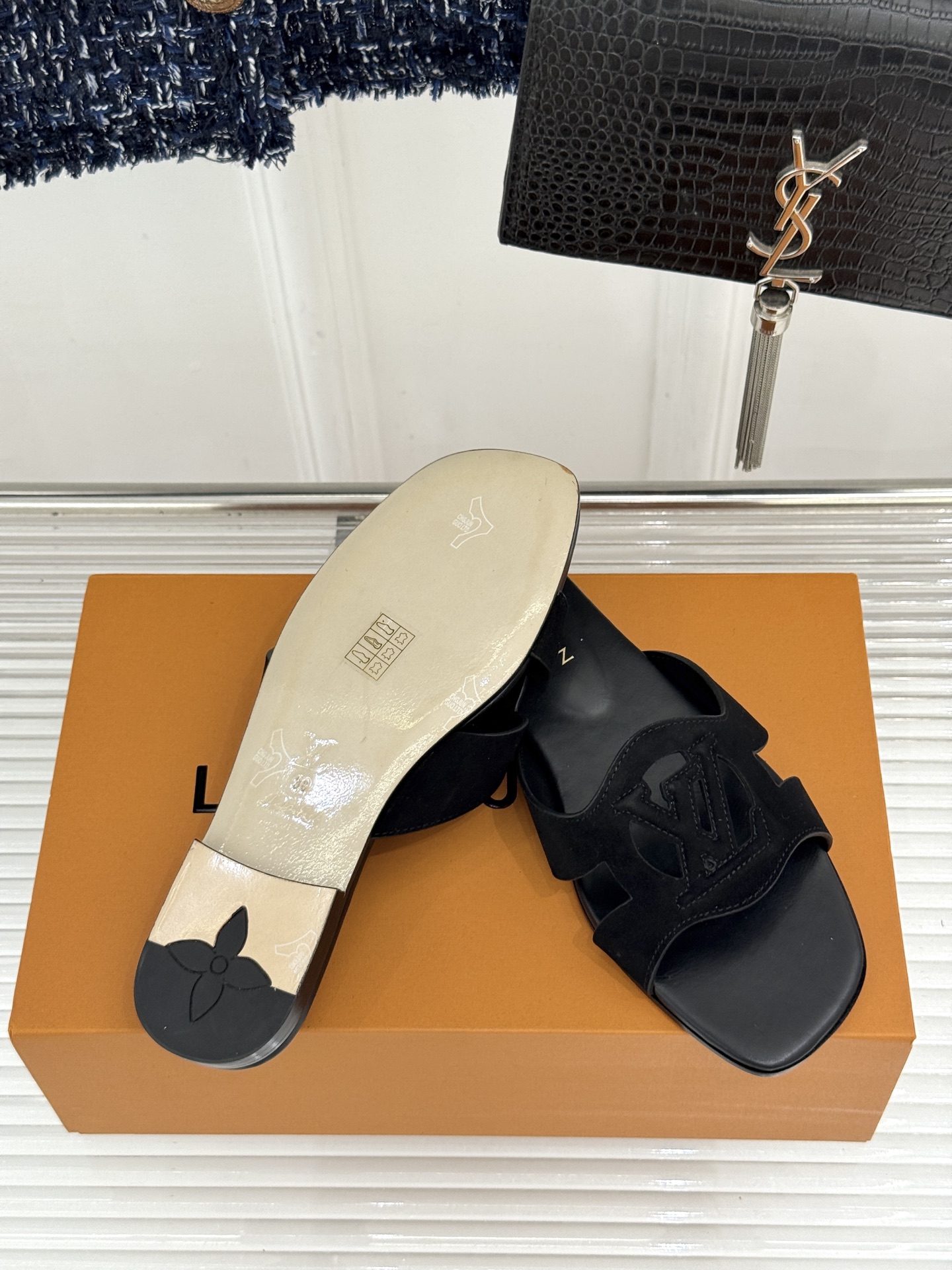 루이비통 신발 129161 Louis Vuitton Shoes 썸네일 이미지