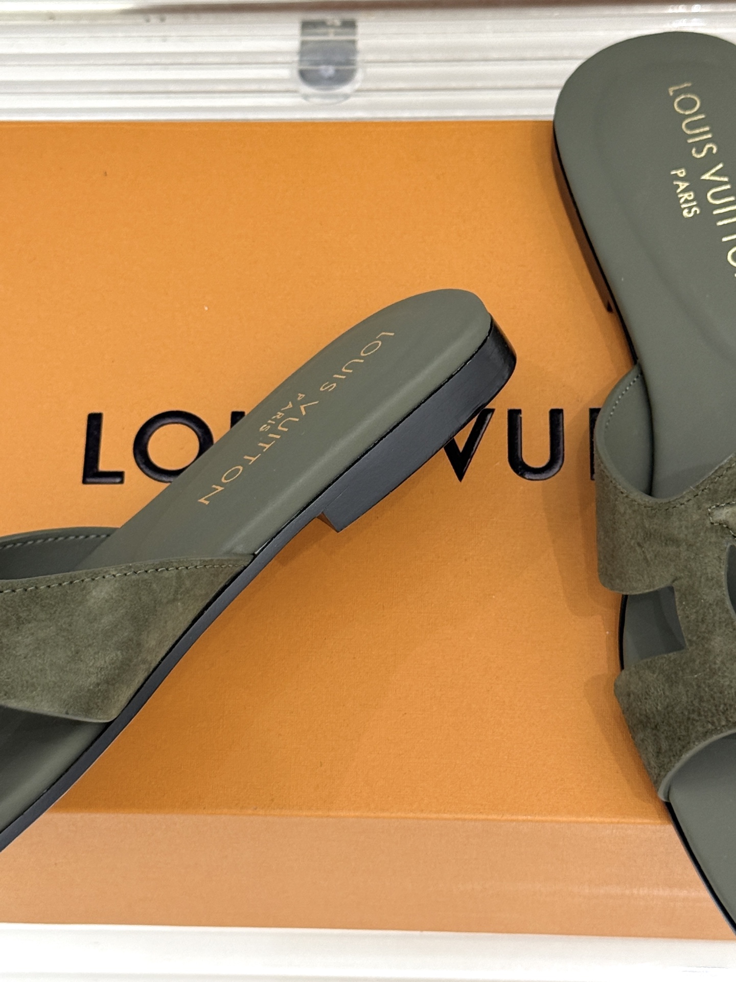 루이비통 신발 129160 Louis Vuitton Shoes 썸네일 이미지