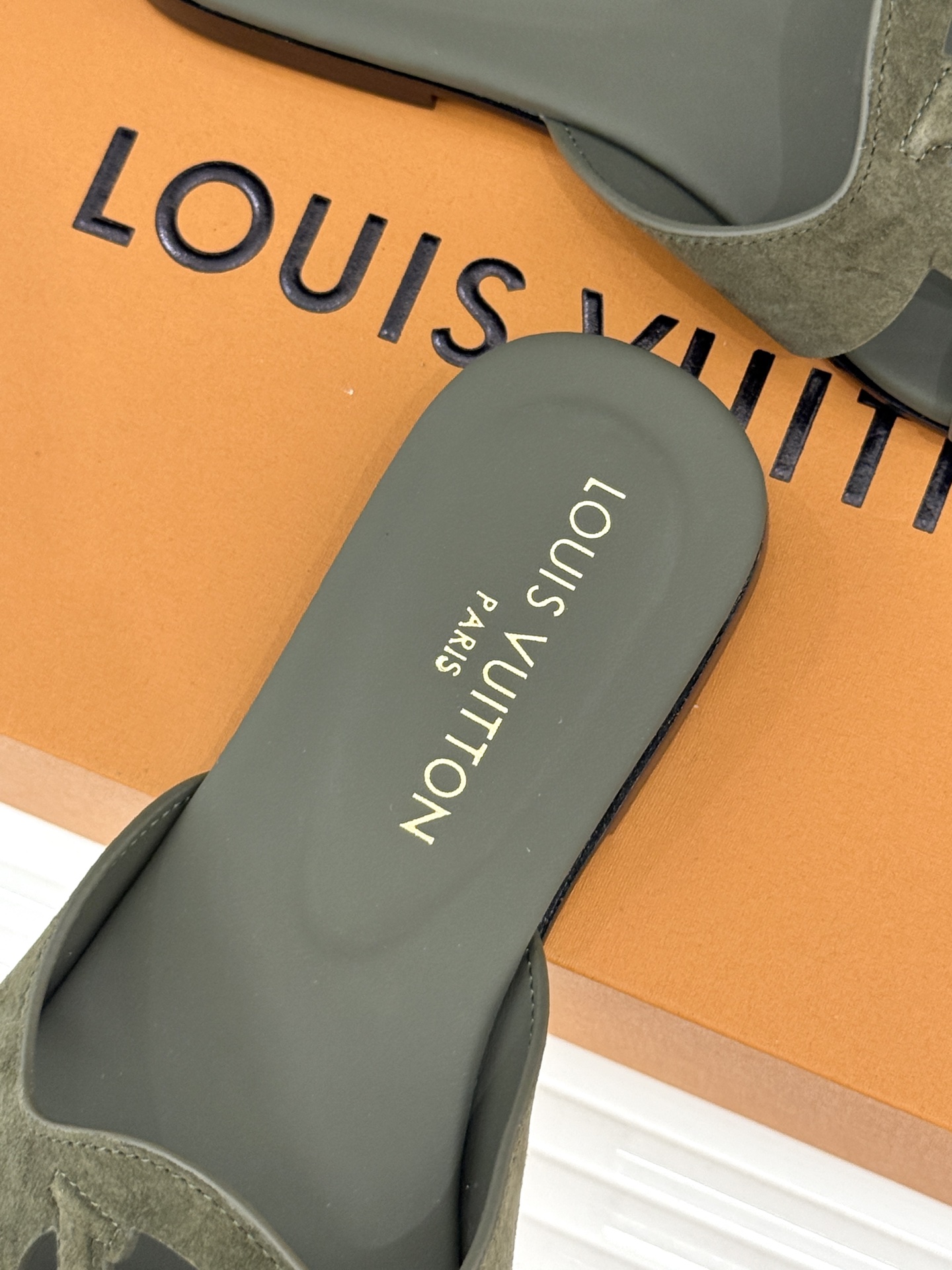 루이비통 신발 129160 Louis Vuitton Shoes 썸네일 이미지