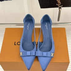 L*V驴家26WF新品蝴蝶结真丝尖头高中空跟凉鞋鞋柜必入的宝藏凉鞋出街回头率直接爆表解锁早春穿搭高级密码 L*V驴家26WF新品蝴蝶结真丝尖头高中空跟凉鞋鞋柜必入的宝藏凉鞋出街回头率直接爆表解锁早春穿搭高级密码