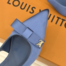 L*V驴家26WF新品蝴蝶结真丝尖头高中空跟凉鞋鞋柜必入的宝藏凉鞋出街回头率直接爆表解锁早春穿搭高级密码 L*V驴家26WF新品蝴蝶结真丝尖头高中空跟凉鞋鞋柜必入的宝藏凉鞋出街回头率直接爆表解锁早春穿搭高级密码