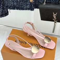 L*V驴家26WF新品金属扣方头高跟凉鞋方头凉鞋自带复古质感金属锁扣镌刻品牌印记细腻软润牛皮亲肤透气高跟 L*V驴家26WF新品金属扣方头高跟凉鞋方头凉鞋自带复古质感金属锁扣镌刻品牌印记细腻软润牛皮亲肤透气高跟
