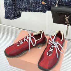 Miu Miu/缪缪26WF新品拼色增高方头休闲德训鞋运动鞋春夏穿搭封神款秀场同款现已正式上线闭眼入手绝 Miu Miu/缪缪26WF新品拼色增高方头休闲德训鞋运动鞋春夏穿搭封神款秀场同款现已正式上线闭眼入手绝