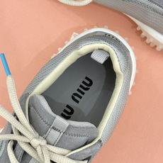 Miu Miu/缪缪26WF新品拼色增高方头休闲德训鞋运动鞋春夏穿搭封神款秀场同款现已正式上线闭眼入手绝 Miu Miu/缪缪26WF新品拼色增高方头休闲德训鞋运动鞋春夏穿搭封神款秀场同款现已正式上线闭眼入手绝